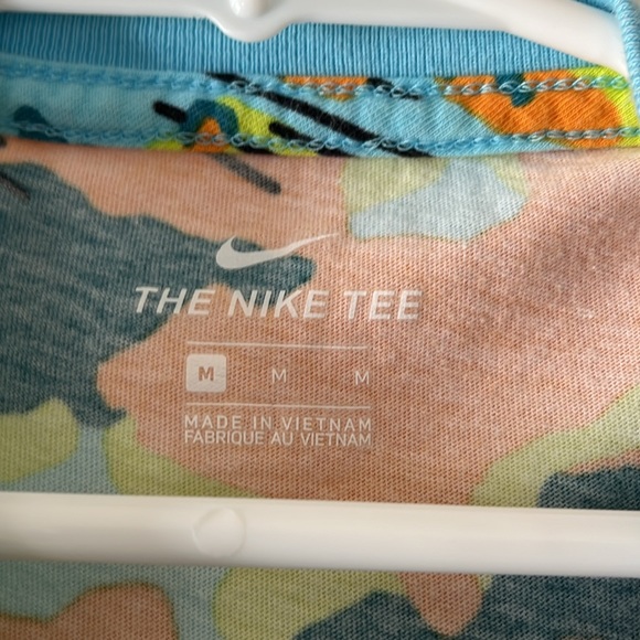 Nike Tee Size Medium Great Condition - Picture 3 of 5